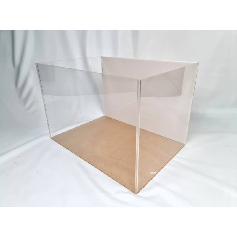 Acrylic Display Case for Models Collectibles. Size M3 - Image 6