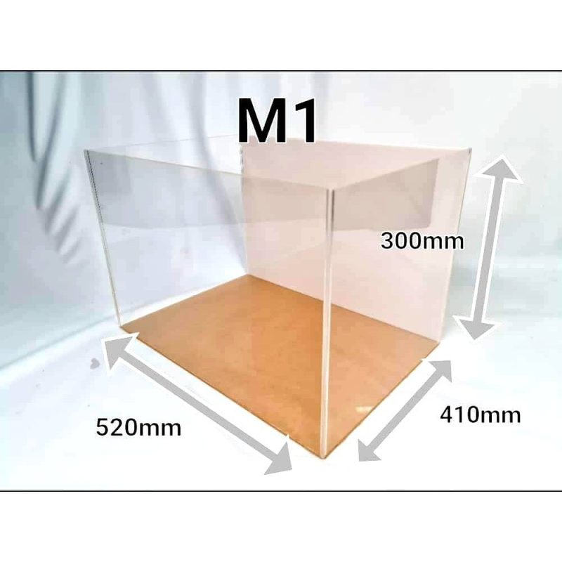 Acrylic Display Case for Models Collectibles. Size M1